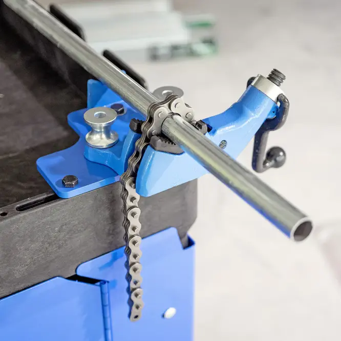 2-1/2" Bench Chain Vise For 4426 Pro-Series Service Cart 1