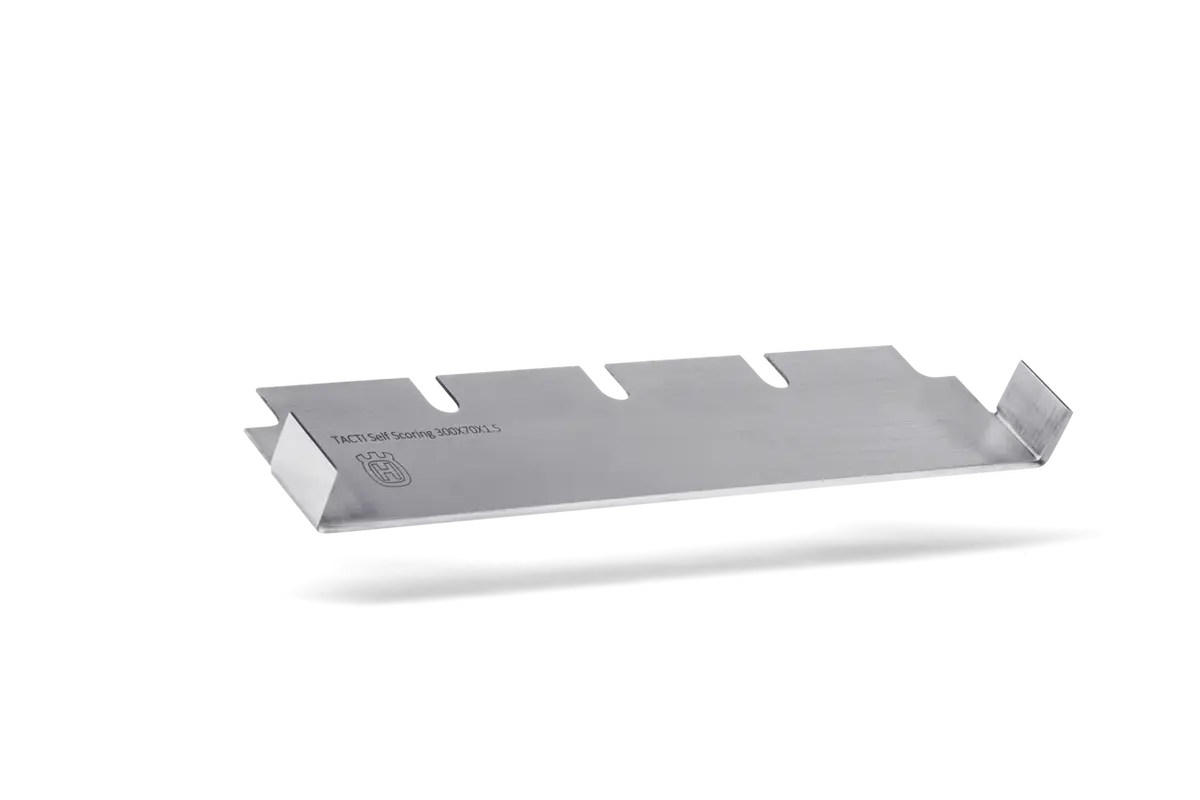 Husqvarna Tacti-Scrape™ Self-Scoring Blades 1
