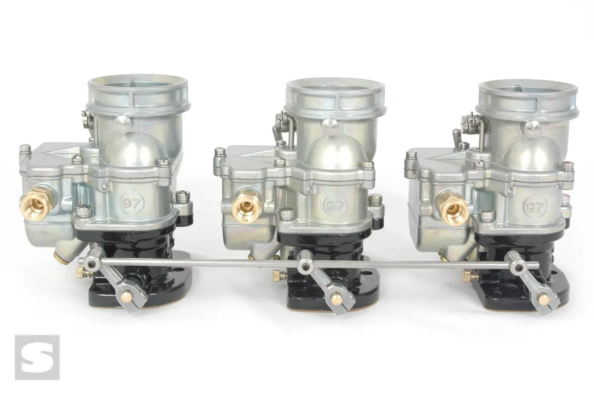 Stromberg 9246S Three-Carburetor Throttle Linkage – Two-Step 3X2 Setup 1